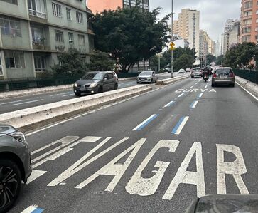 Elevado Presidente João Goulart, o Minhocão, na região central de São Paulo