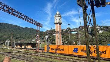 Chegada de trem à Vila de Paranapiacaba, que faz parte do município de Santo André