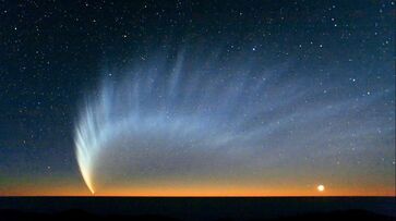 Cometa McNaught em 2007 e sua cauda grande