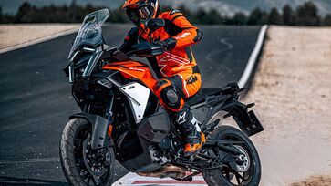 Nova estradeira da Evo, a KTM 1390 S, chega na Europa em fevereiro de 2025