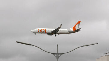 Avião aeroporto de Congonhas 