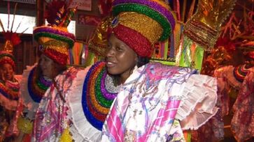 Carnaval das escolas de samba de Campinas na Avenida Francisco Glicério 