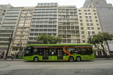 Ônibus elétrico em circulação na cidade de São Paulo