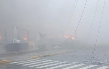 Avião caiu em cima de loja no Centro de Gramado na manhã desse domingo