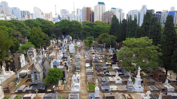 Desde agosto de 2023, passeios noturnos no cemitério da Consolação ocorrem mensalmente