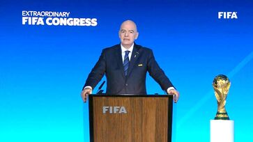 Presidente da Fifa, Gianni Infantino, comentou o fato de levarem o futebol para mais países