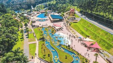 Localizado a 60 quilômetros da capital paulista, há um parque aquático muito famoso e aprovado pelo público. Trata-se do Magic City, em Suzano