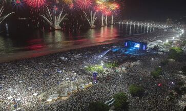 Festa no Rio é considerada a maior virada de ano do mundo