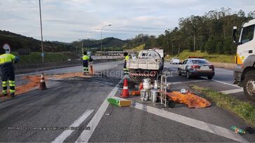 Rodovia precisou ser interditada para o atendimento da ocorrência