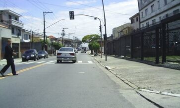 Seu nome, "Sapopemba", vem da língua tupi "sapó" (raiz) e "pem" (anguloso).