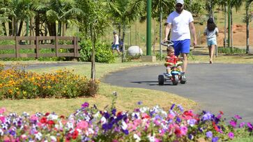 Município tem diversos parques e áreas de lazer para as famílias