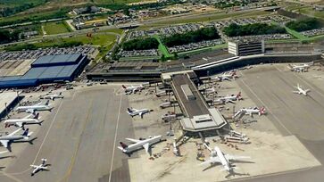Pela terceira vez em um mês, o Aeroporto Internacional de São Paulo, em Guarulhos, na Grande SP, interrompeu voos temporariamente