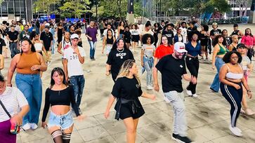 Aula e festa promovem encontro cheio de ritmo e descontração