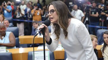 Clima esquentou após provocação da parlamentar Zoe Martínez (PL)