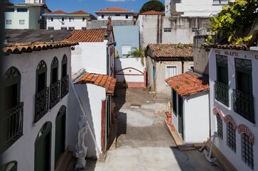 Vila Secreta está em uma rua tranquila do bairro da Aclimação, em São Paulo