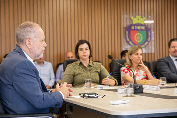 Tite Campanella, prefeito de São Caetano do Sul, durante reunião com o novo secretariado