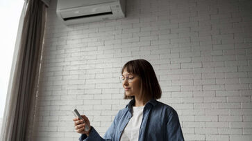 Ar condicionado tem sido essenciais em dias de forte calor, mas uso indevido por salgar a conta de energia