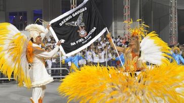 Gaviões da Fiel, uma das escolas relacionadas a um dos grandes de São Paulo, durante desfile no Anhembi