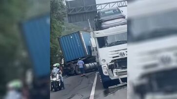 Rodovia apresentava tráfego lento do km 13 ao km 18