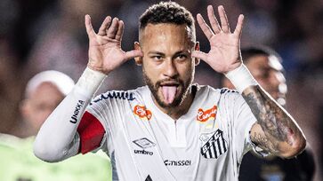 Uniforme ficou eternizado no corpo de Neymar, por volta de 2012 e 2013