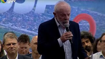 Lula e Tarcísio participam juntos de anúncio relacionado a túnel entre Santos e Guarujá