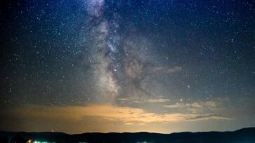 Céu estrelado só é possível de ser observado em lugares com baixa poluição