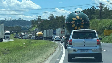 Principal queixa é o congestionamento entre Itapecerica da Serra e Embu das Artes até a entrada do Rodoanel Mario Covas