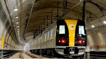 Atualmente, a linha 4-Amarela liga o centro de São Paulo à zona oeste, até a estação Vila Sônia