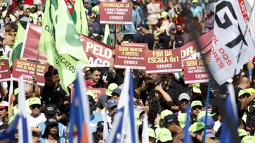Aproveitando o Dia do Trabalho, centrais sindicais realizaram nesta quinta-feira (1&ordm;/5), junto de representantes do governo federal, o maior evento deste feriado