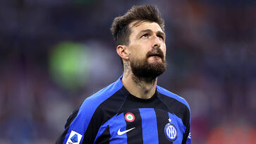 Atualmente com 37 anos, o atleta passou por diversas equipes do futebol italiano