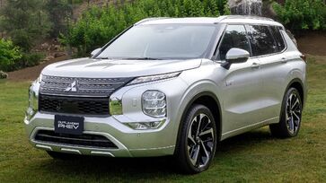 Mitsubishi Outlander HPE-S