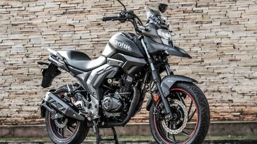 DL 160 está disponível nas cores azul, preta fosca, preta e vermelha
