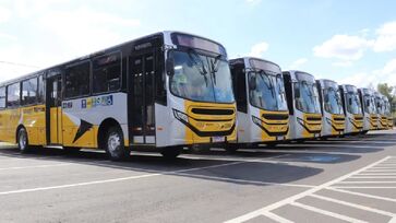 Linhas intermunicipais que atendem as duas cidades também foram afetadas