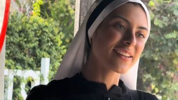  Kamila Cardoso, de 21 anos, se tornou a freira Eva