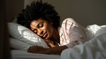 Dormir o período adequado e essencial para fazer manutenção da saúde