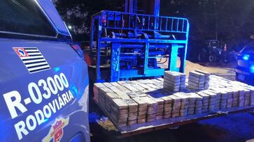 Droga estava escondida em meio a uma carga de soja
