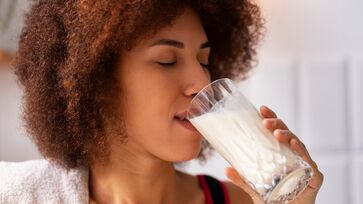 Consumir leite com menos gordura pode levar a escolhas menos saudáveis, segundo nutricionista