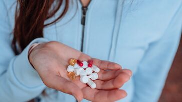 Tomar multivitamínicos diariamente sem acompanhamento médico pode ser prejudicial para a saúde