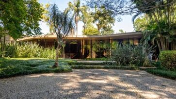 Imóvel foi um presente de Niemeyer ao construtor da área civil de Brasília, Milton José Mitidieri