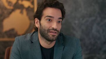 Afonso, interpretado por Humberto Carrão, não é filho de Odete!
