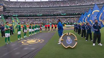 Palmeiras e Porto estrearam no Mundial neste domingo