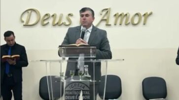 Sérgio Carvinho, de 47 anos, sofreu um mal súbito enquanto pregava para fiéis