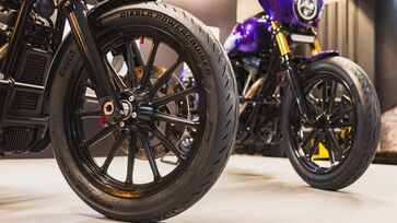 Pneus Pirelli Diablo Powercruiser