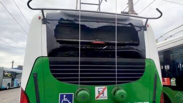 Vandalismo atinge frota municipal e força recolhimento de ônibus às garagens