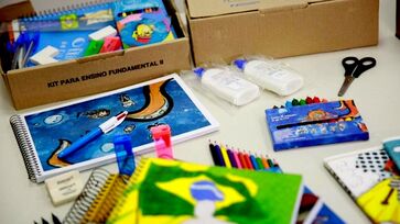 Seduc disse que kits contratados foram entregues nas escolas estaduais apesar do atraso