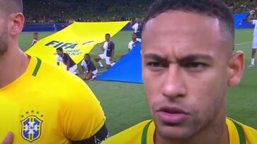 Neymar e outros jogadores iniciaram uma campanha nas redes sociais pedindo o fim dos campos com grama sintética