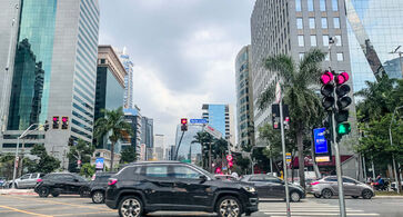 Em áreas valorizadas, como a Faria Lima, cada título permite a construção de apenas meio metro quadrado
