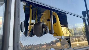 Ônibus atacado em Cotia, na Grande São Paulo