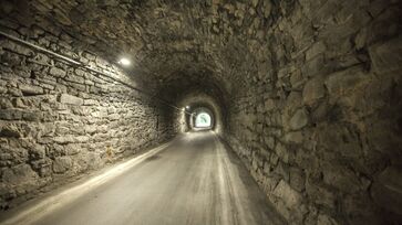 Túnel que parecia estranho revelou grande segredo a morador da casa