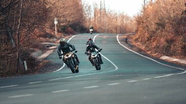 Segundo a pesquisa, andar de moto ajuda realmente o cérebro, sendo 50% mais benéfico do que para quem não pilota